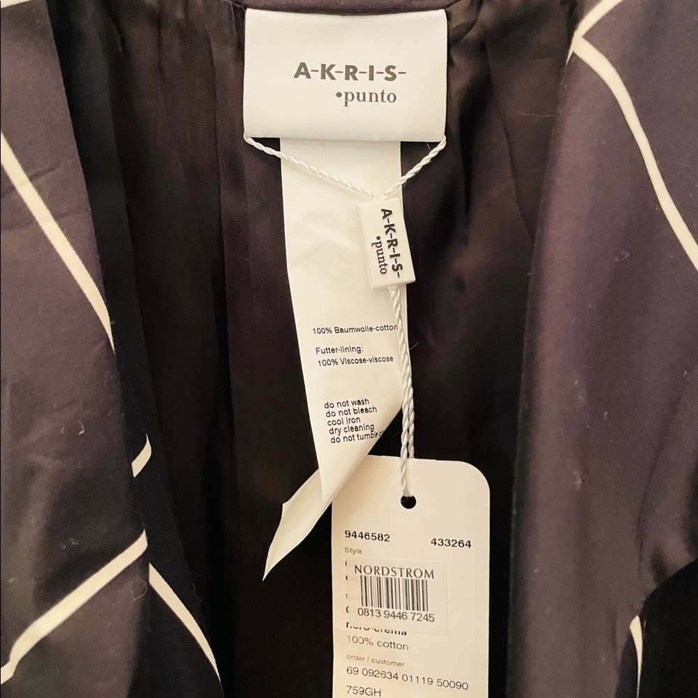 Akris punto Big Grid Belted Trench Coat, size 8 - Picture 10 of 14